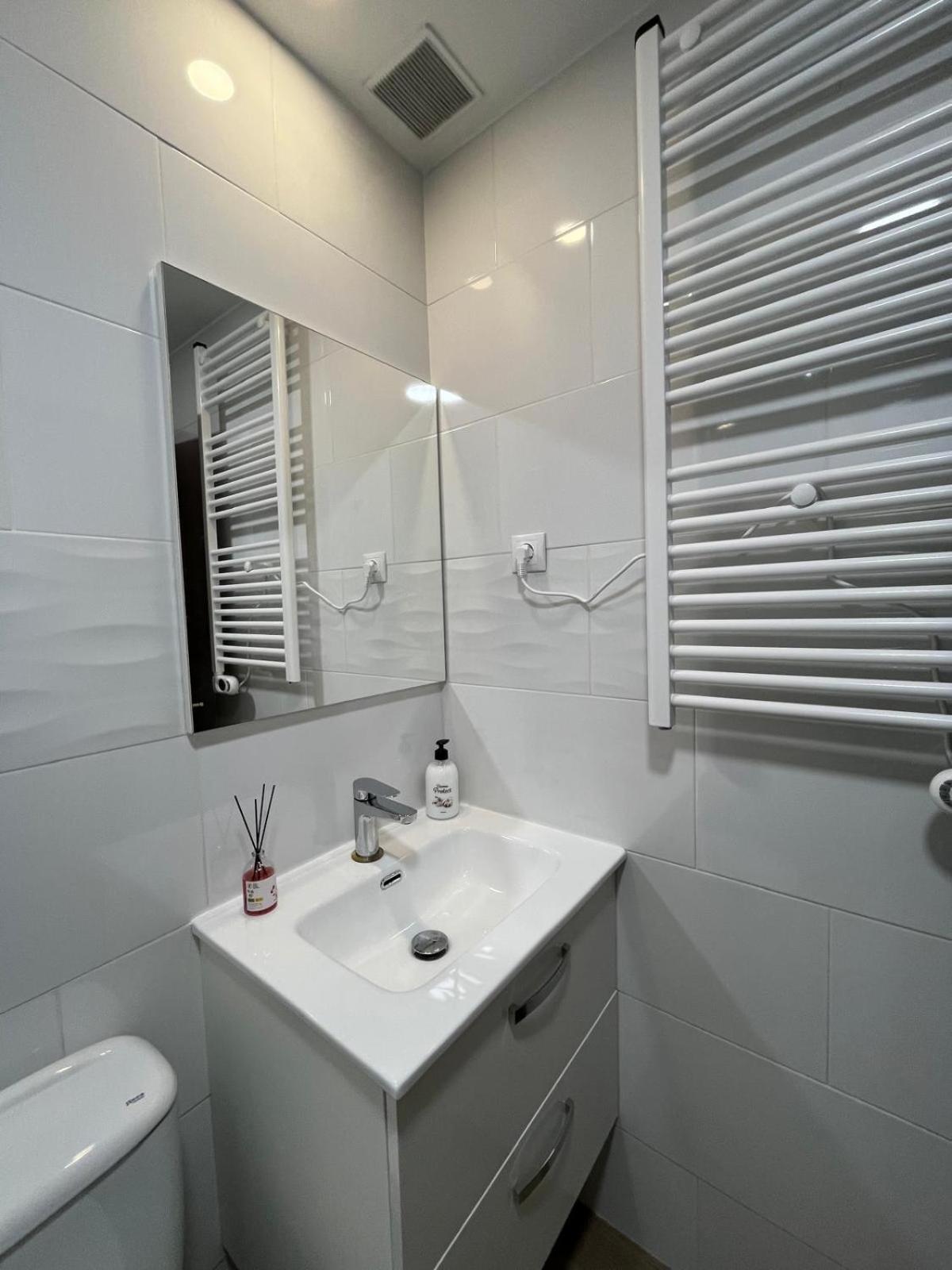 Apartamento Mercurio- Barajas 1B Madrid Kültér fotó